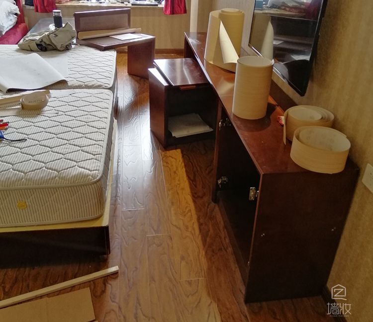 酒店翻新木紋膜裝飾貼膜翻新現場實拍-pvc裝飾貼膜