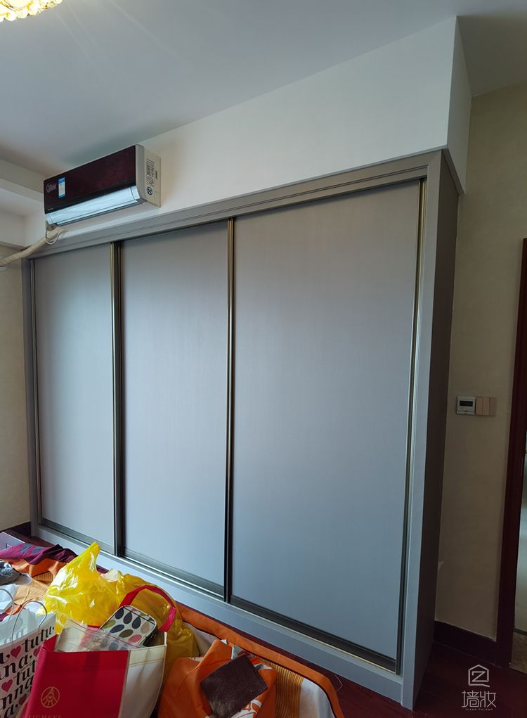 LG木紋膜如何快速翻新家中的衣柜-PVC裝飾貼膜