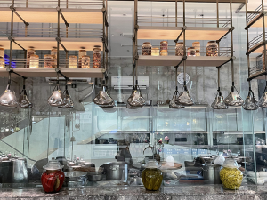 中高端餐廳使用裝飾貼膜lg木紋膜場景實拍——pvc裝飾貼膜