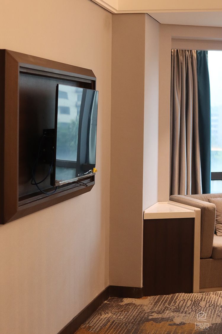 LX(Lg)裝飾膜大型酒店翻新改色家具翻新門翻新-岷山飯店