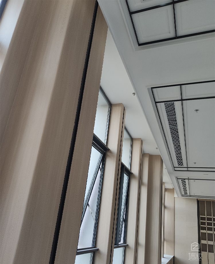 上海大型養老院項目lg木紋膜裝飾膜使用案例